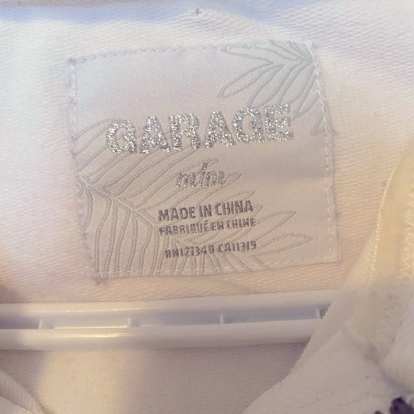 🤍GARAGE 🤍Medium white zipper hoodie . - Picture 10 of 11